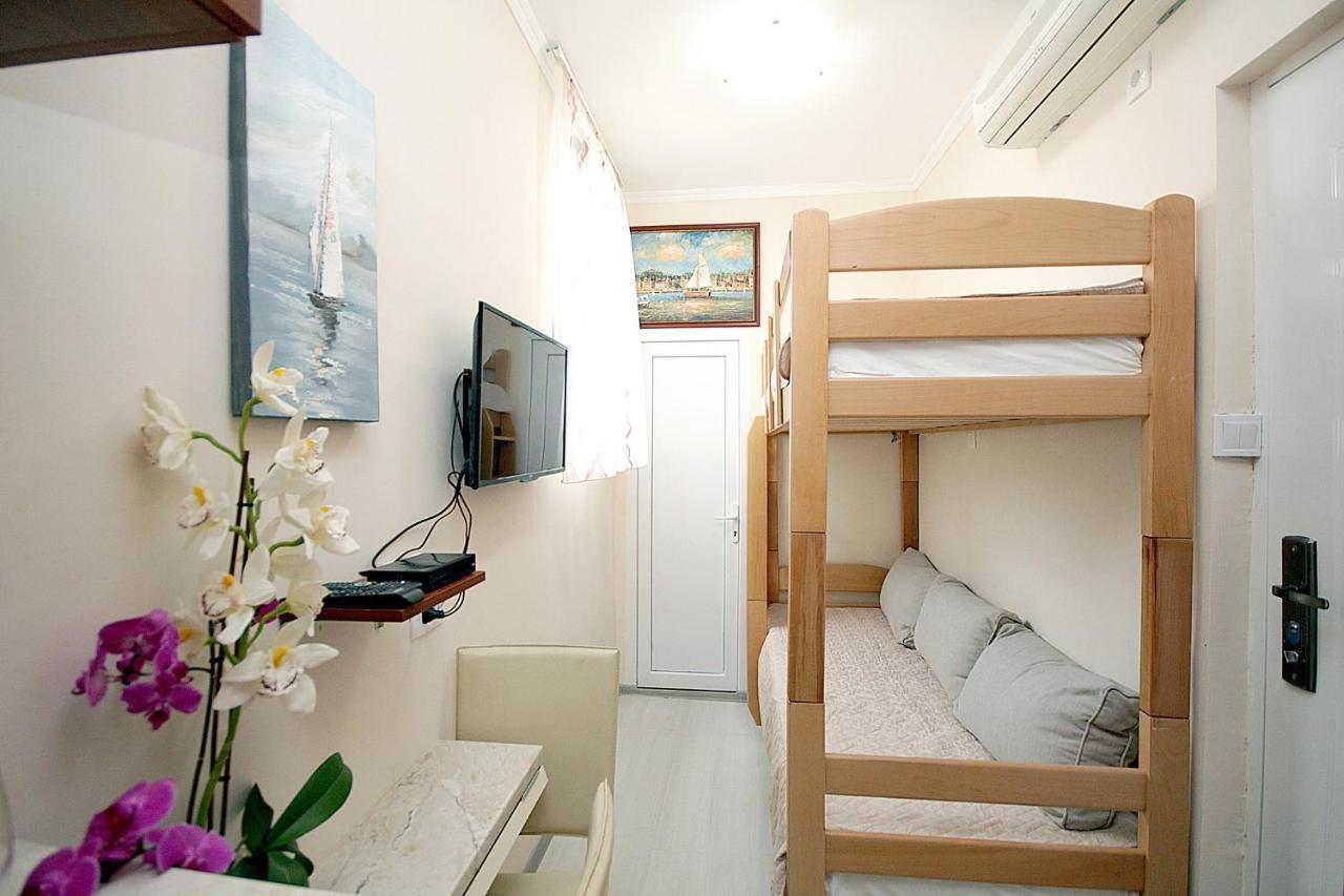 Studio Apartman Sveti Stefan Daire Dış mekan fotoğraf